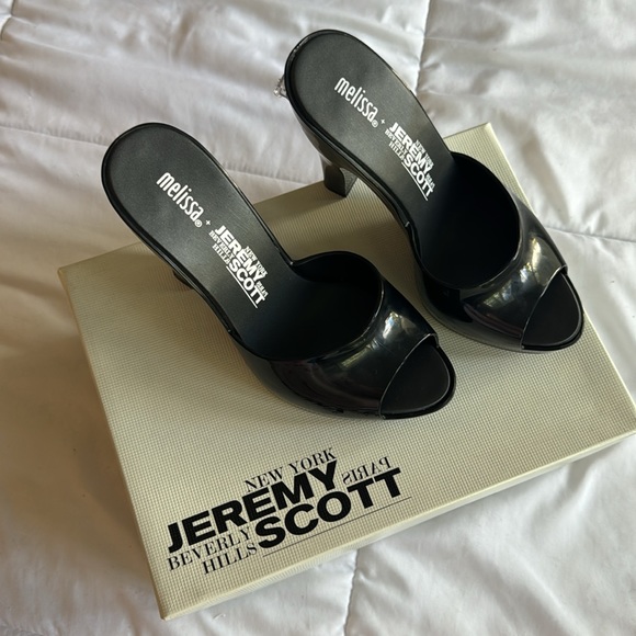 🔥Jeremy Scott Melissa barbie Black heels 7 mules - Picture 8 of 11